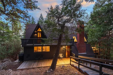 $875,000 | 399 Rainier Road, Lake Arrowhead, CA 92352