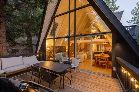 $875,000 | 399 Rainier Road, Lake Arrowhead, CA 92352