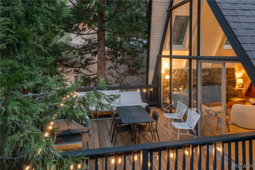 399 Rainier Road Lake Arrowhead, CA 92352 - Photo 4 of 48