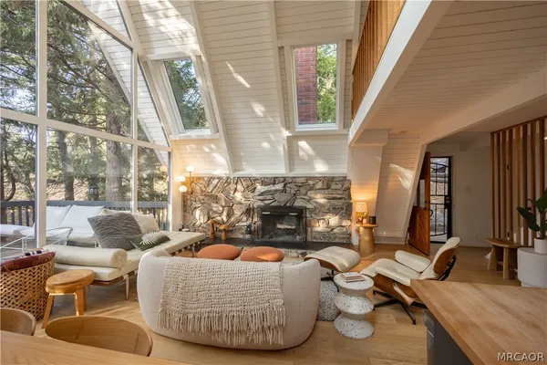 $875,000 | 399 Rainier Road, Lake Arrowhead, CA 92352