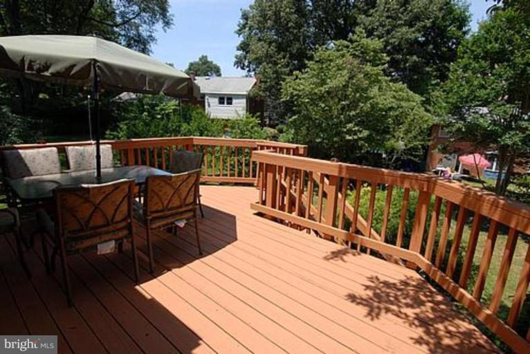 1118 Kathryn Road Silver Spring, MD 20904 - Photo 4 of 30 Deck