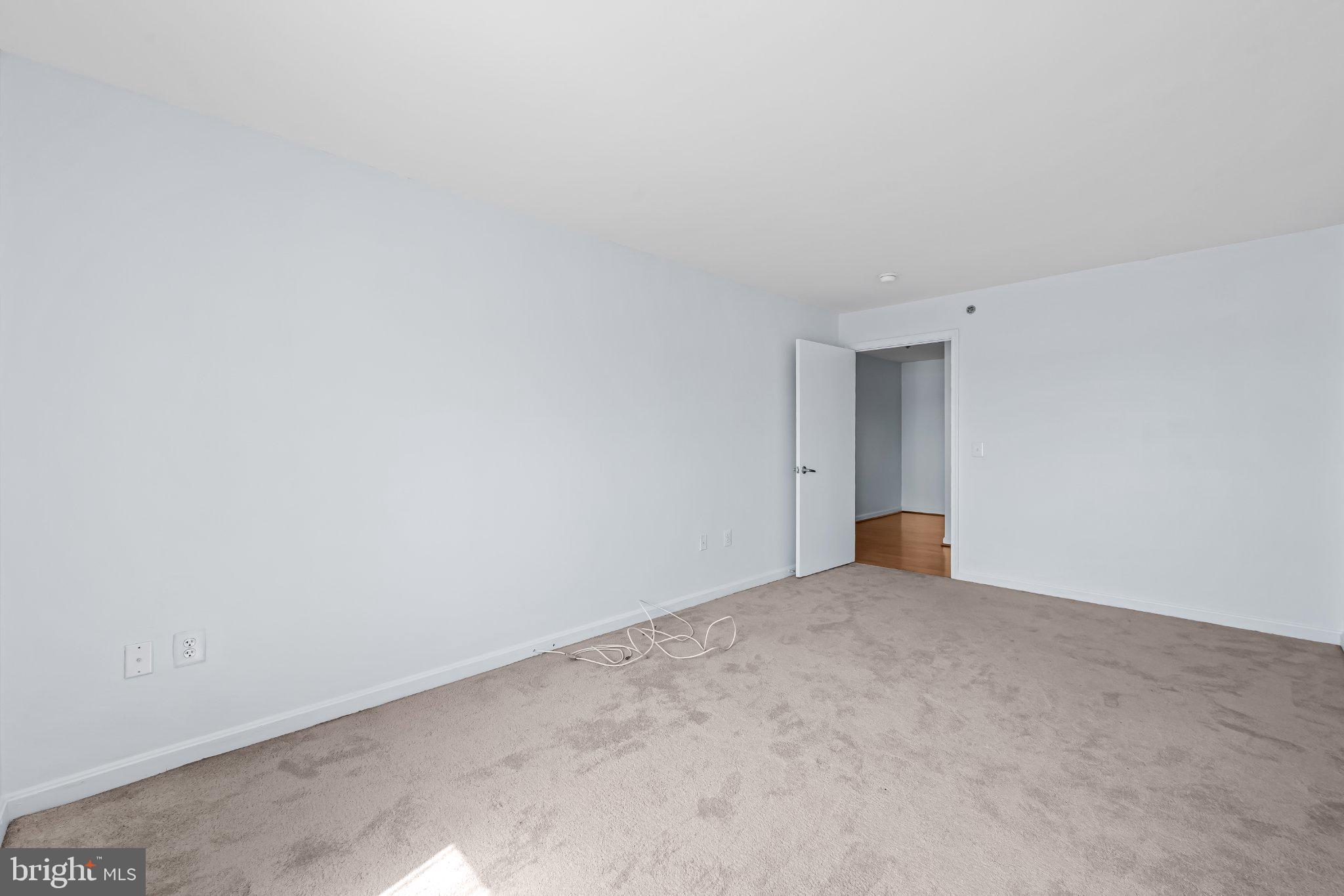 2702 Lighthouse Point East, Unit 738 Baltimore, MD 21224 - Photo 24 of 33 Spacious, light-filled blank canvas.