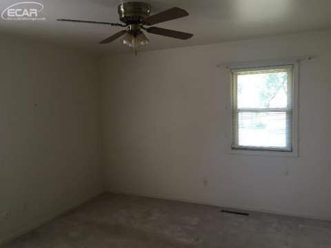 4462 Stoney Ridge Road Flint, MI 48507 - Photo 9 of 9 20444742-8.JPG