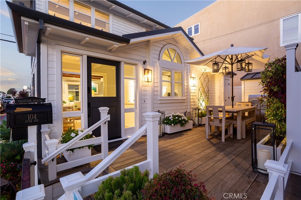 104 Onyx Avenue Newport Beach, CA 92662 - Photo 13 of 34