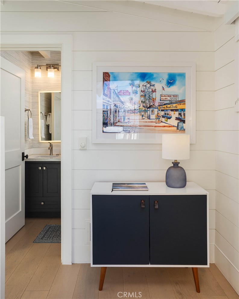 104 Onyx Avenue Newport Beach, CA 92662 - Photo 17 of 34