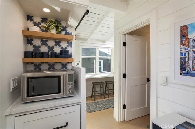 $3,695,000 | 104 Onyx Avenue, Newport Beach, CA 92662