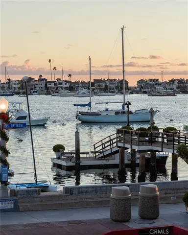 $3,695,000 | 104 Onyx Avenue, Newport Beach, CA 92662