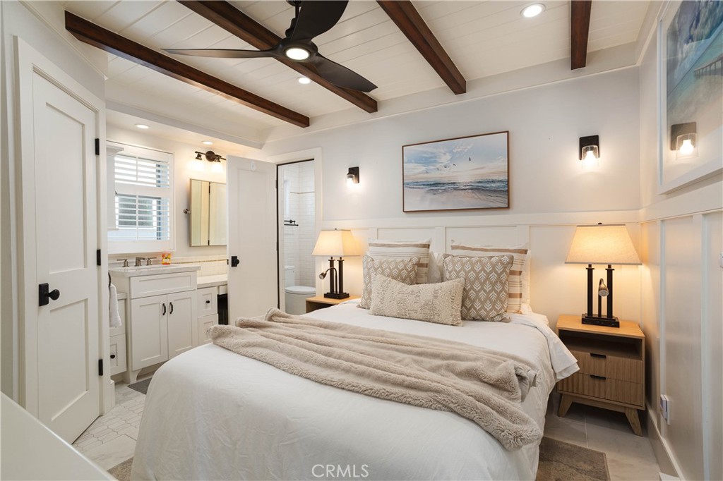 104 Onyx Avenue Newport Beach, CA 92662 - Photo 9 of 34