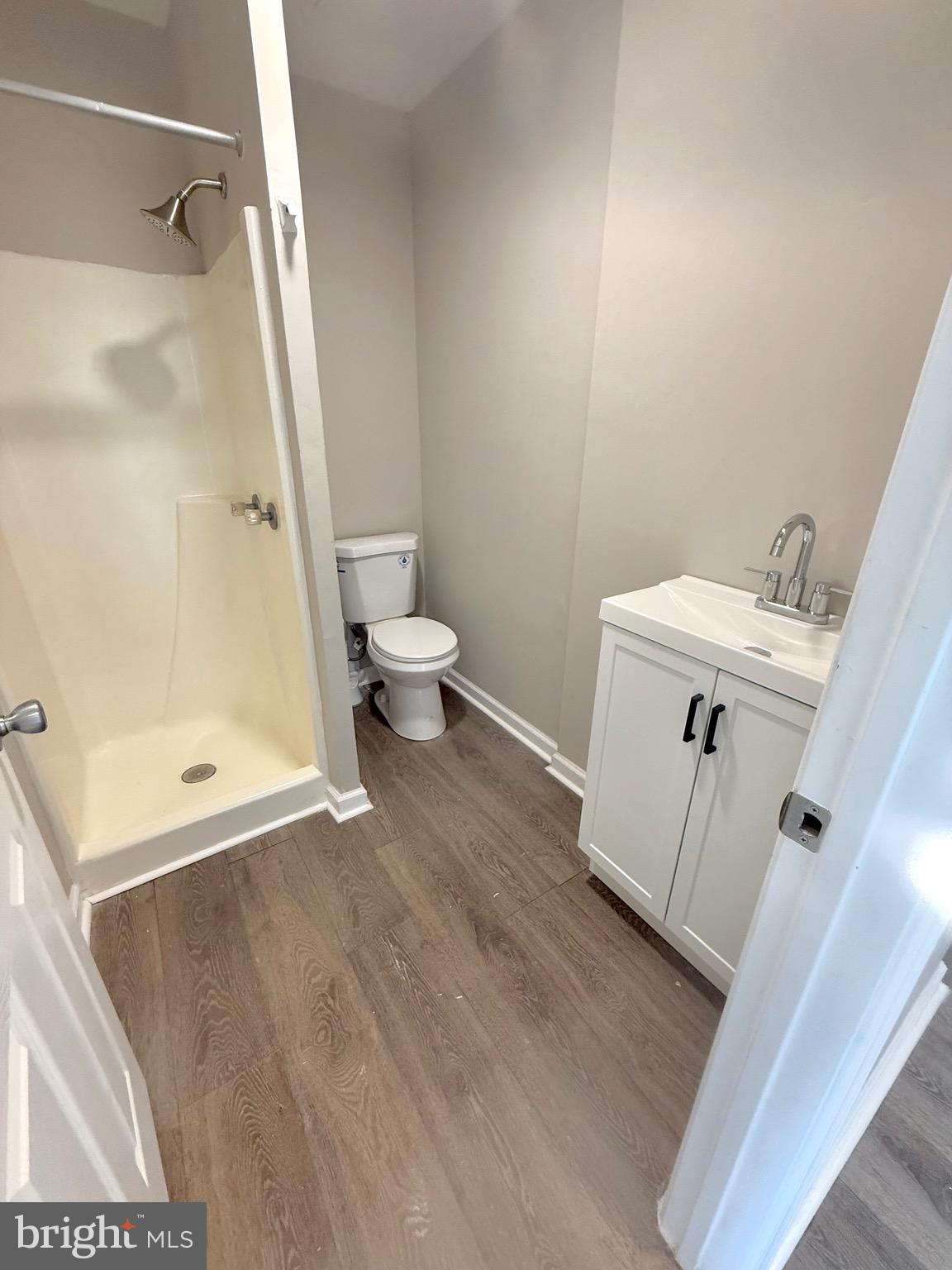 139 Spruance Road Dover, DE 19901 - Photo 5 of 20 a bathroom with a sink and a tub