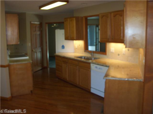1393 Enterprise Road Lexington, NC 27295 - Photo 3 of 16 Kitchen.