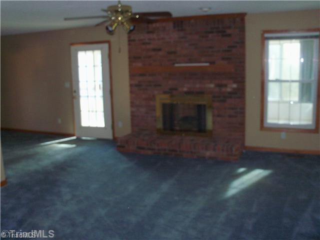 1393 Enterprise Road Lexington, NC 27295 - Photo 8 of 16 Den/Family/Great Room.