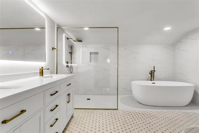 $3,500 | 3235 Cole Avenue, Unit 105, Dallas, TX 75204