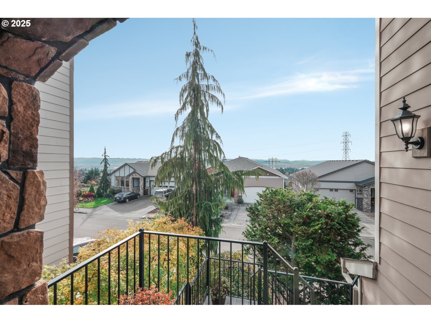 3561 Z Street Washougal, WA 98671 - Photo 2 of 41 a view of a yard and front view of a building