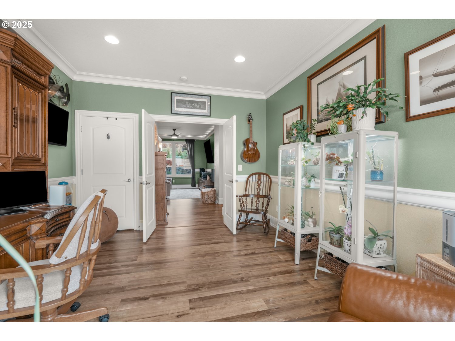 3561 Z Street Washougal, WA 98671 - Photo 22 of 41 a living room with furniture and wooden floor