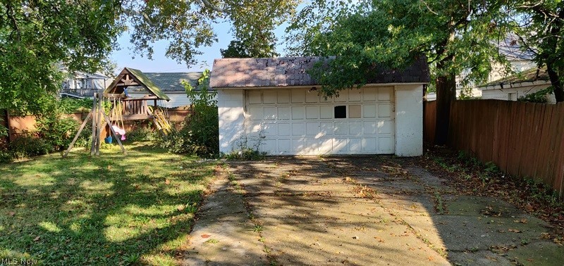 11924 Triskett Road Cleveland, OH 44111 - Photo 2 of 18 Gallery Image 2