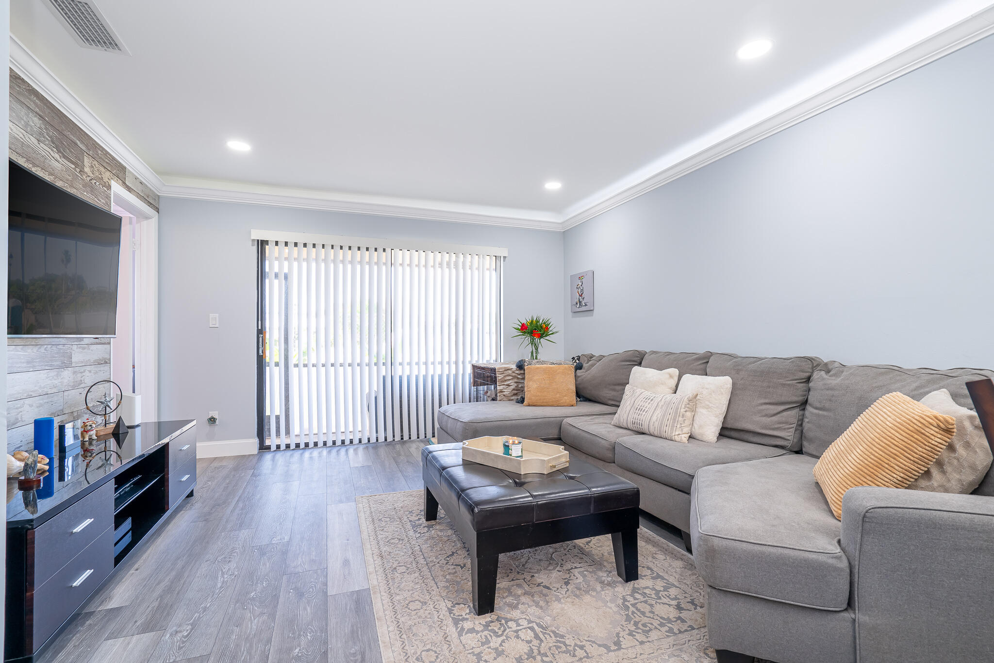 5286 Gate Lake Road Tamarac, FL 33319 - Photo 6 of 21 DSC07961-Edit