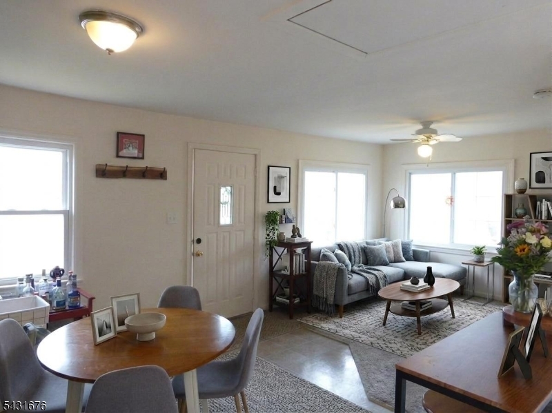 48 Vail Road Landing, NJ 07850 - Photo 5 of 23