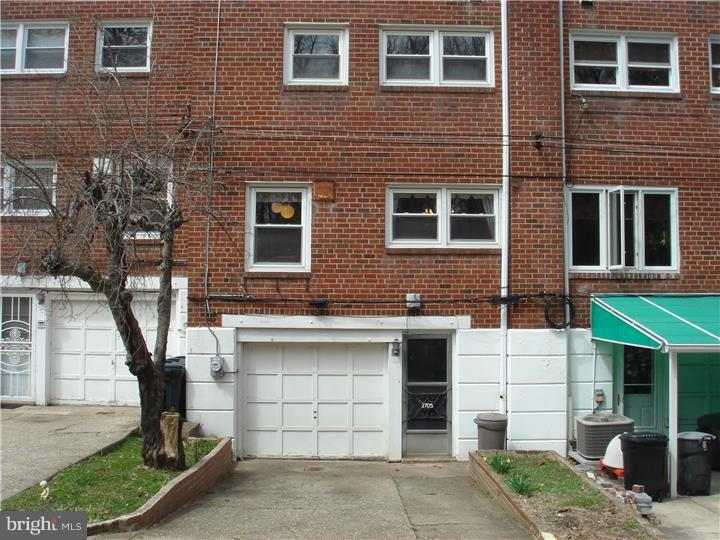 2705 East Country Club Road Philadelphia, PA 19131 - Photo 18 of 19 Garage