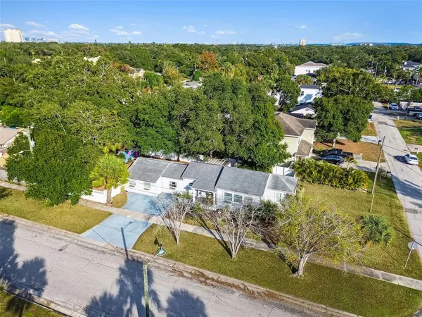 $4,000 | 3319 West Paul Avenue, Tampa, FL 33611