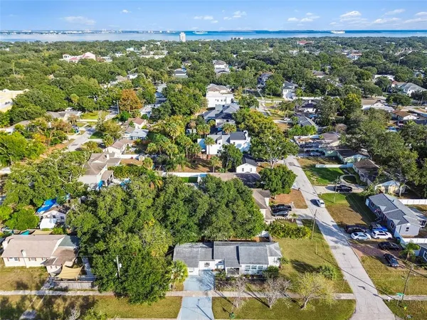 $4,000 | 3319 West Paul Avenue, Tampa, FL 33611