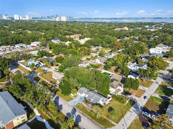 $4,000 | 3319 West Paul Avenue, Tampa, FL 33611
