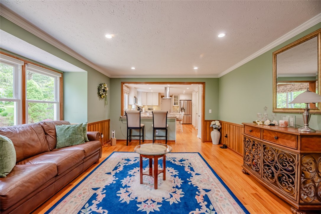 77 Misty Pine Road Perinton, NY 14450 - Photo 15 of 47 THE VIEW INTO THE KITCHEN.