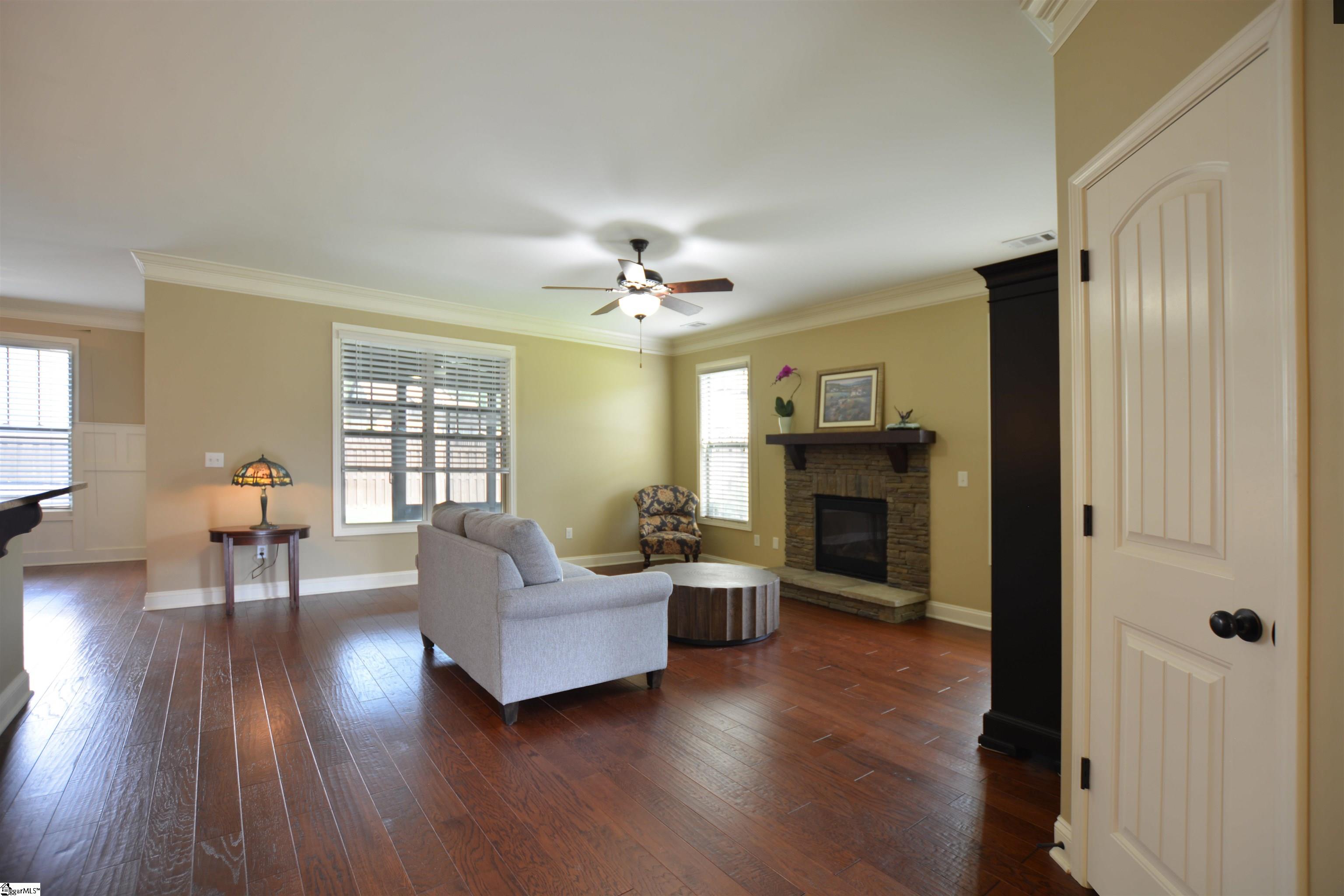 719 Wynborne Lane Moore, SC 29369 - Photo 11 of 48