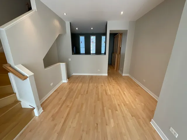 $750,000 | 1221 West Cottage Place, Chicago, IL 60607