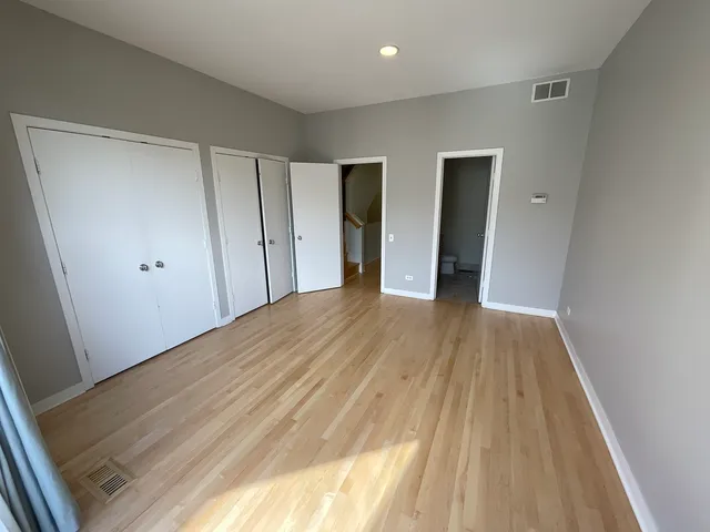 $750,000 | 1221 West Cottage Place, Chicago, IL 60607