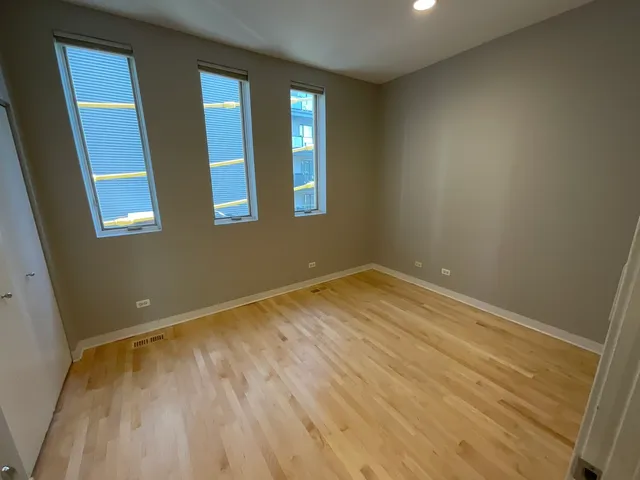 $750,000 | 1221 West Cottage Place, Chicago, IL 60607