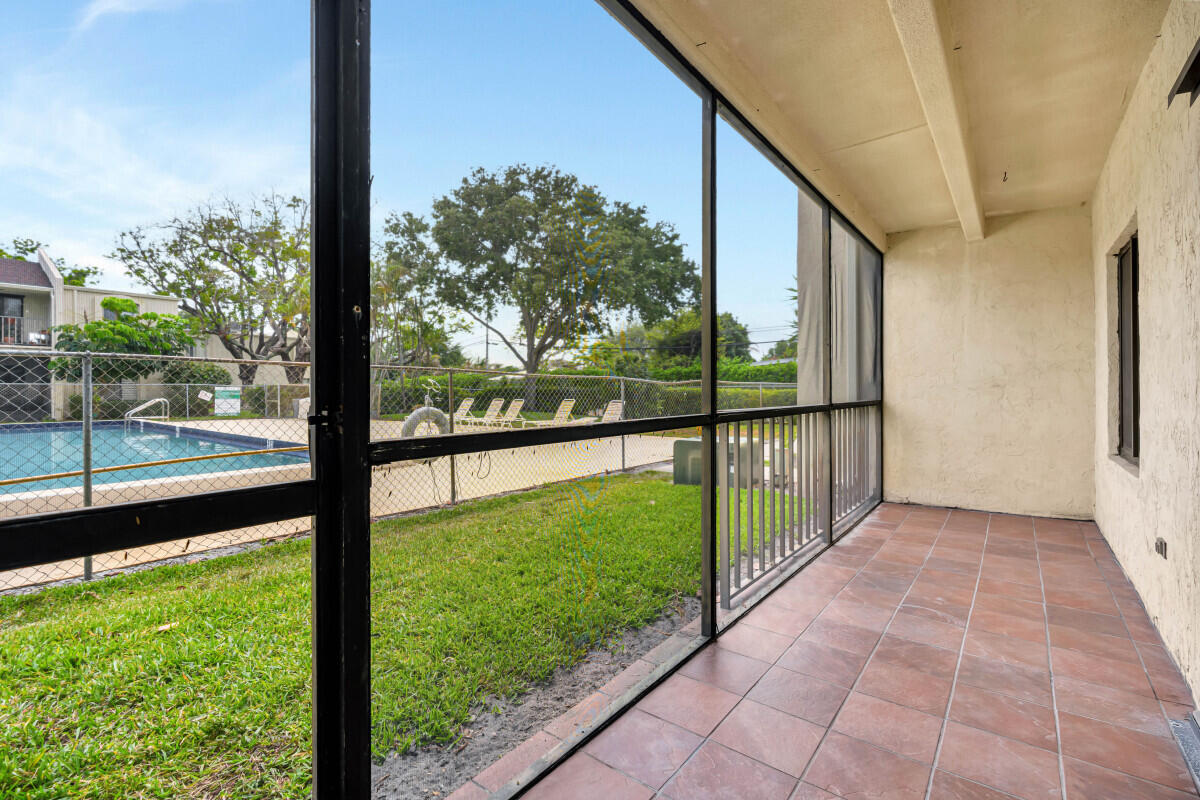 150 Pineview Road, Unit F3 Jupiter, FL 33469 - Photo 2 of 12 _MLP3176jpg