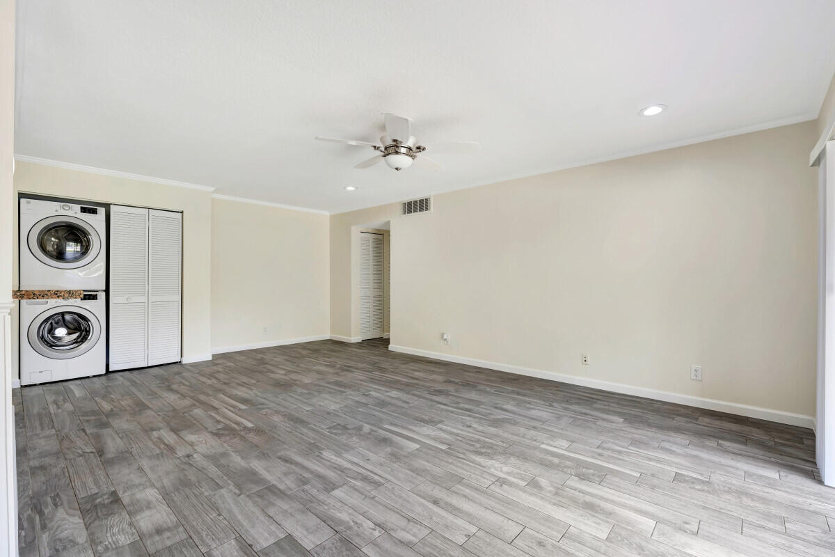150 Pineview Road, Unit F3 Jupiter, FL 33469 - Photo 7 of 12 _MLP3032jpg
