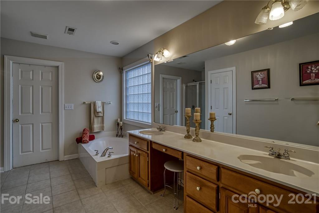 2042 Copperplate Road Charlotte, NC 28262 - Photo 14 of 24 Gallery Image 14