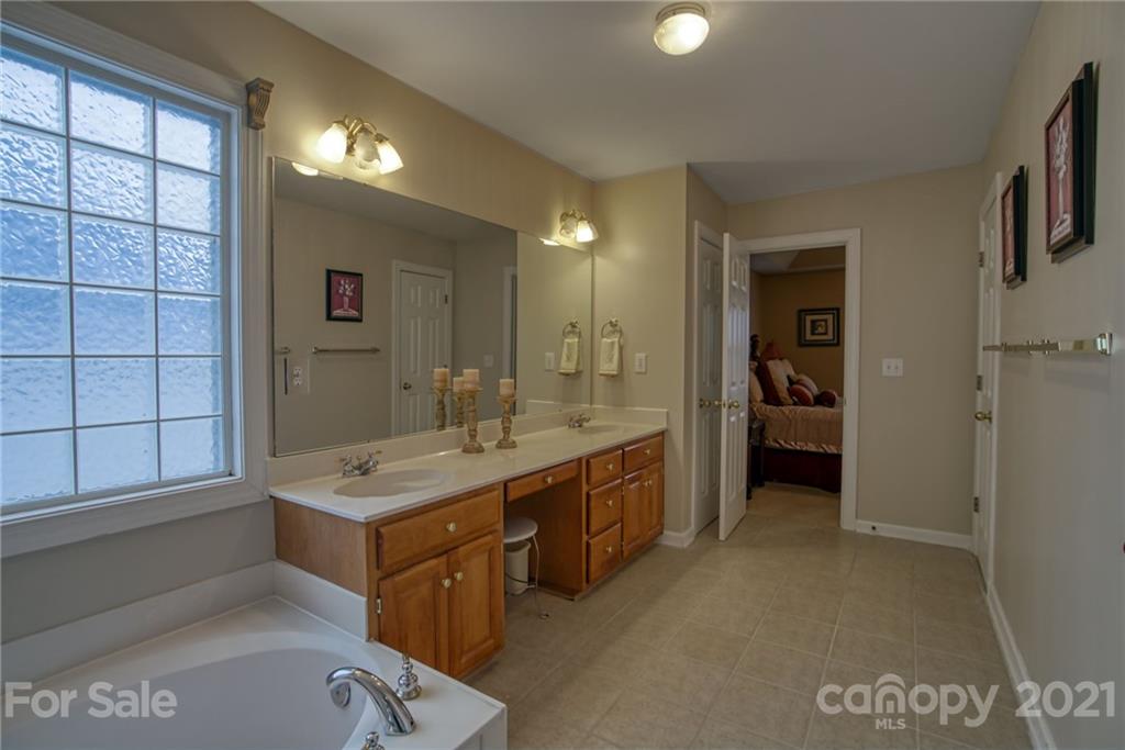 2042 Copperplate Road Charlotte, NC 28262 - Photo 15 of 24 Gallery Image 15