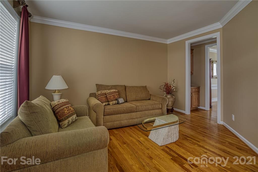 2042 Copperplate Road Charlotte, NC 28262 - Photo 3 of 24 Gallery Image 3