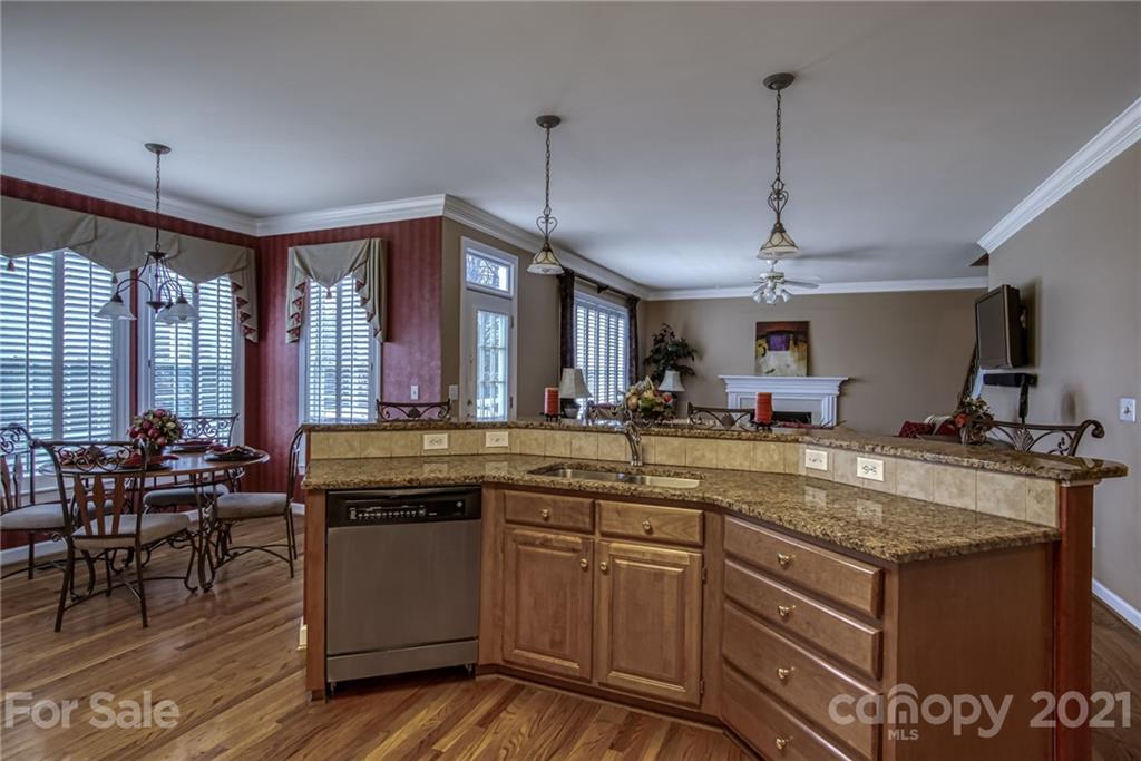 2042 Copperplate Road Charlotte, NC 28262 - Photo 5 of 24 Gallery Image 5