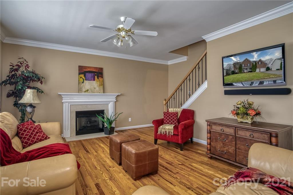 2042 Copperplate Road Charlotte, NC 28262 - Photo 9 of 24 Gallery Image 9
