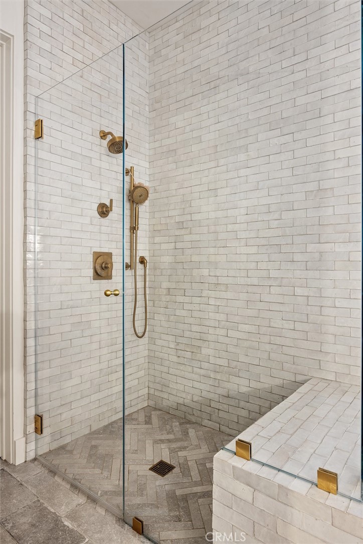 5260 Windmill Way San Luis Obispo, CA 93401 - Photo 19 of 35 a bathroom with a shower