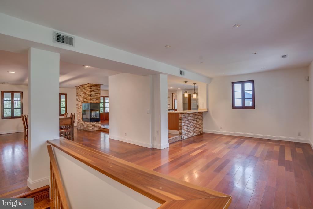 13501 Query Mill Road North Potomac, MD 20878 - Photo 23 of 42