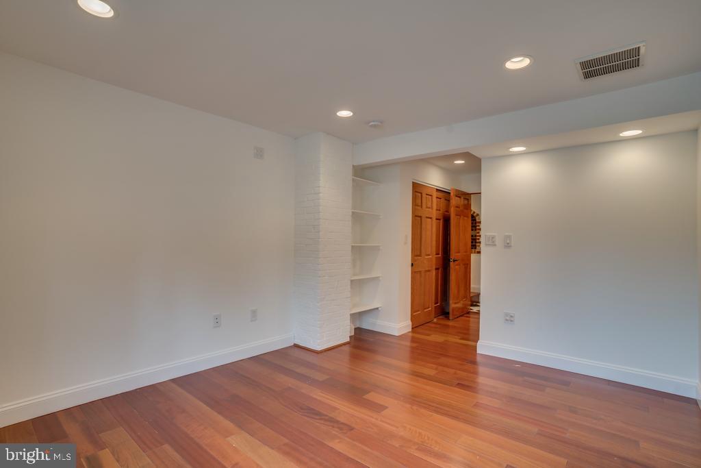 13501 Query Mill Road North Potomac, MD 20878 - Photo 34 of 42