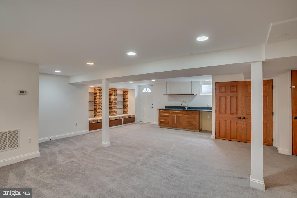 13501 Query Mill Road North Potomac, MD 20878 - Photo 37 of 42