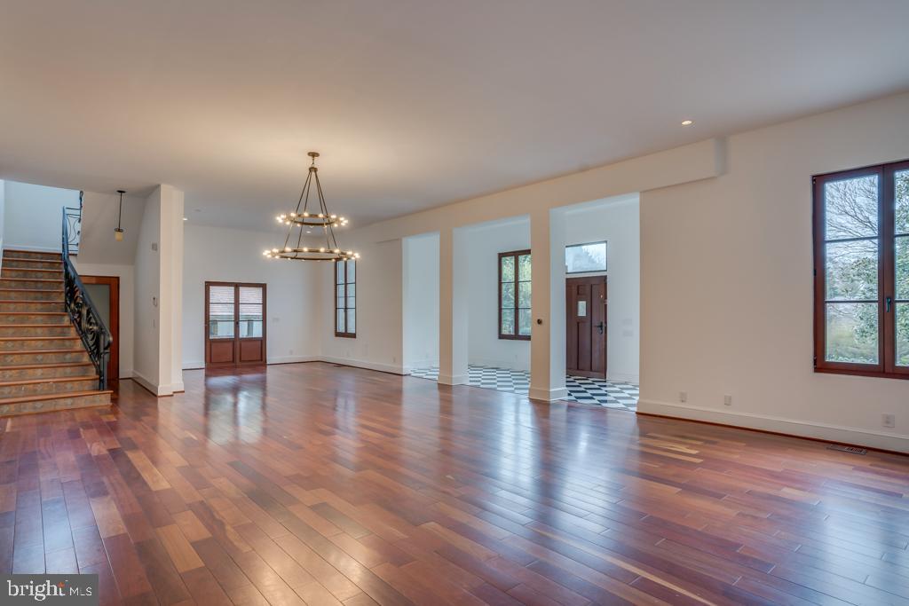13501 Query Mill Road North Potomac, MD 20878 - Photo 9 of 42