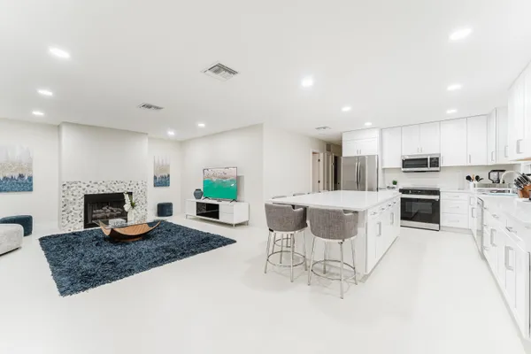 $7,500 | 3199 Northeast 6th Drive, Boca Raton, FL 33431