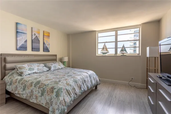 $5,000 | 3901 South Ocean Drive, Unit 10M, Hollywood, FL 33019