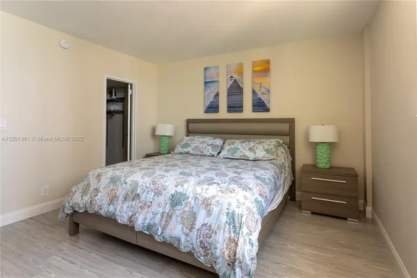 $5,000 | 3901 South Ocean Drive, Unit 10M, Hollywood, FL 33019