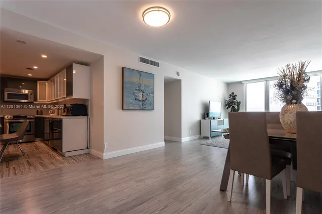 $5,000 | 3901 South Ocean Drive, Unit 10M, Hollywood, FL 33019