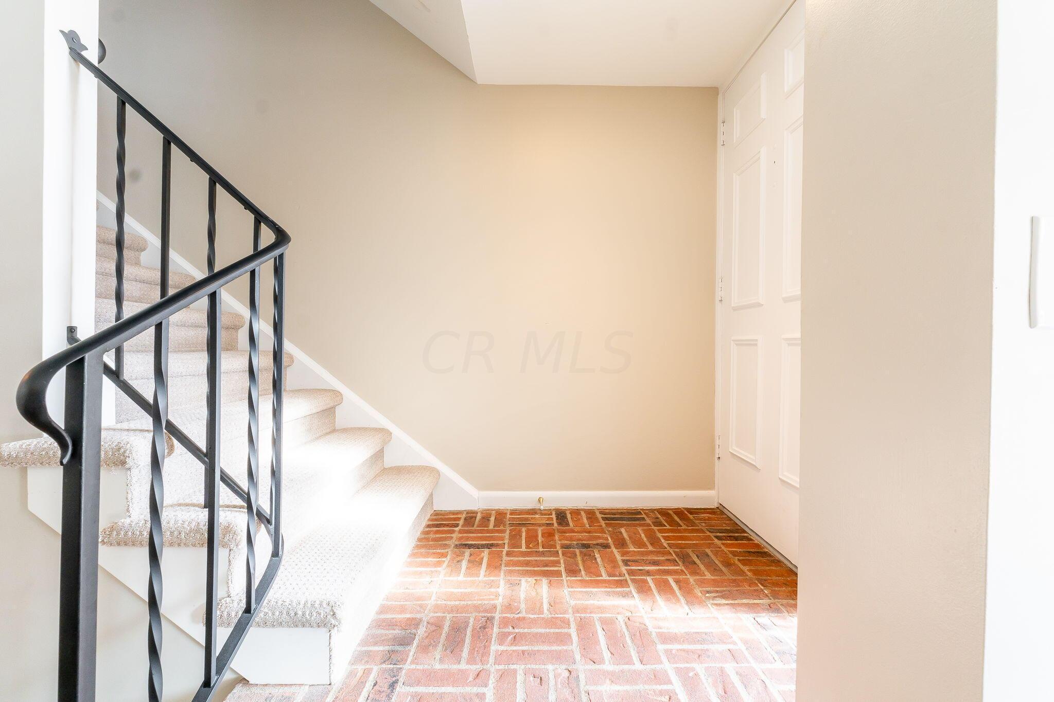 3600 Reed Road, Unit 11 Columbus, OH 43220 - Photo 10 of 52 Front Foyer