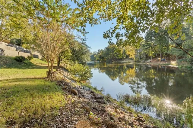 $799,900 | 55 Rocky Circle, White, GA 30184