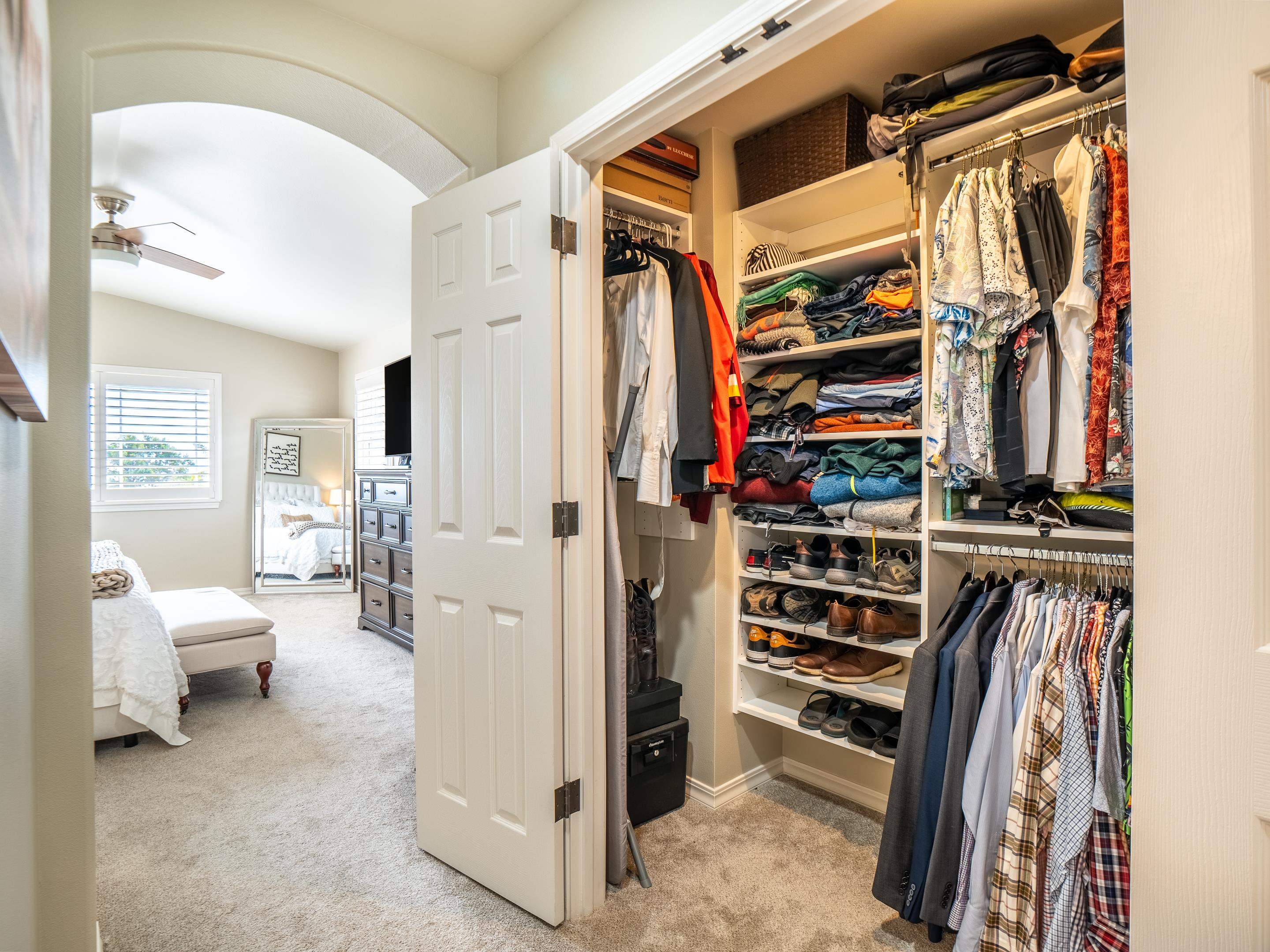 42 Maunaleo Place Wailuku, HI 96793 - Photo 19 of 36 a view of walk in closet with clothes and shoes