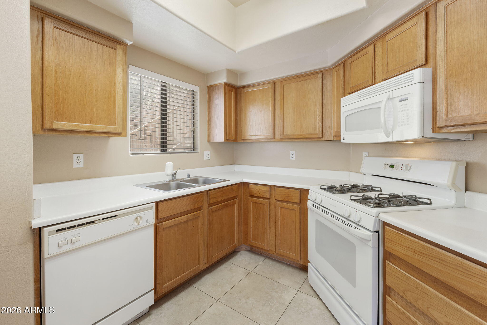 10030 West Indian School Road, Unit 164 Phoenix, AZ 85037 - Photo 12 of 51 12-web-or-mls-_TM_0042